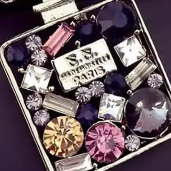 Unique Rhinestone Necklace! - Picture 3 of 4